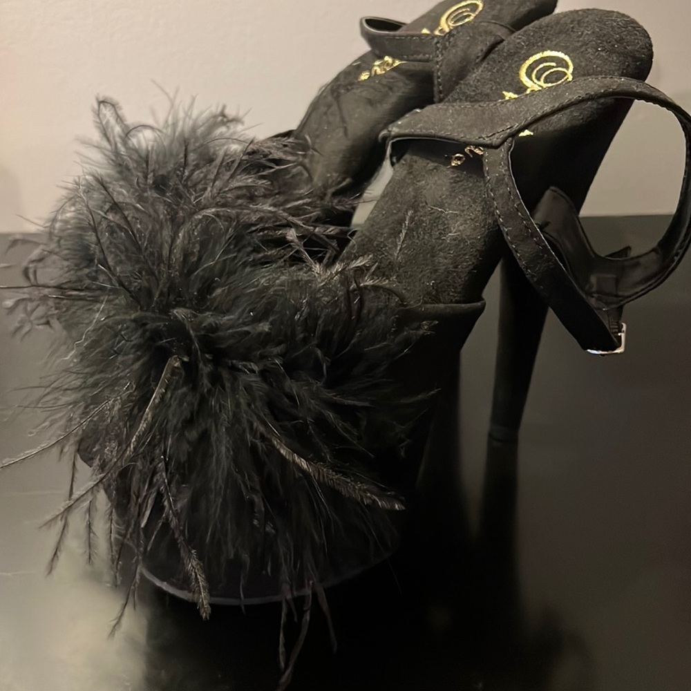 Feather black pleasers